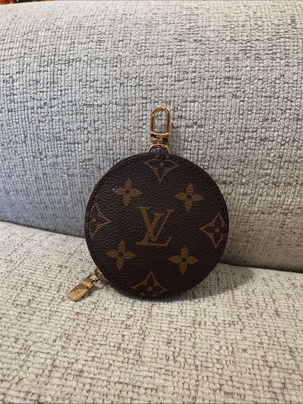 Louis Vuitton Monogram Round Coin Pouch in Brown with Gold Hardware